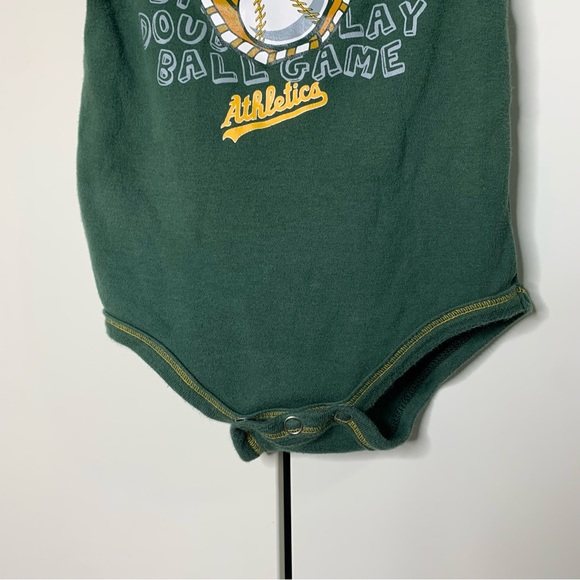 Infant’s Genuine Merchandise Oakland Athletic’s MLB A’s Bodysuit - Picture 4 of 11